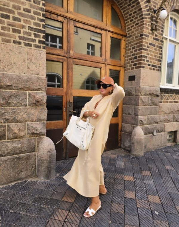 JOHANNESSEN Guld Kaftan Kjole - Image 7